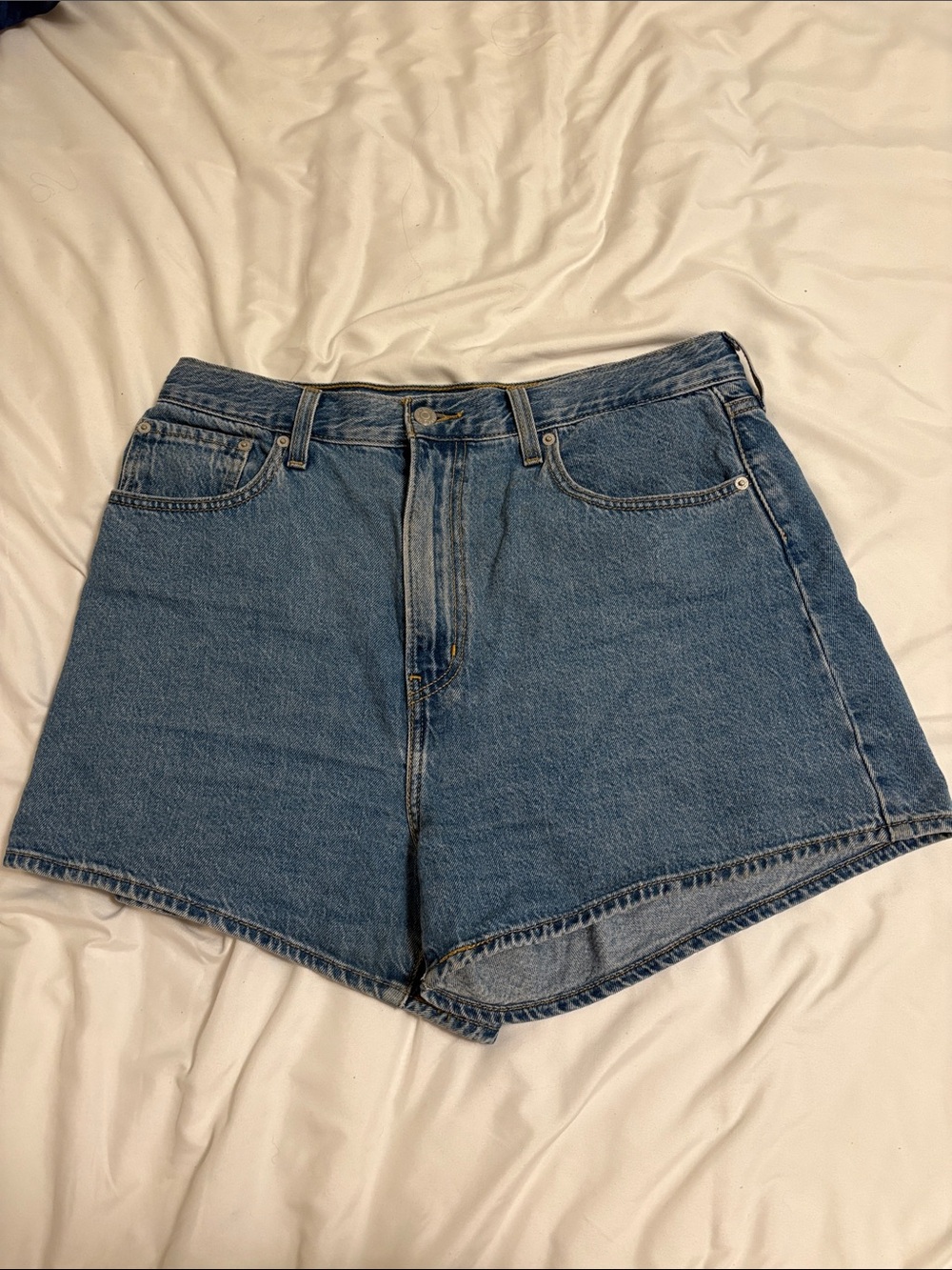 Levi’s High-Rise Loose Blue Denim Women's Shorts
